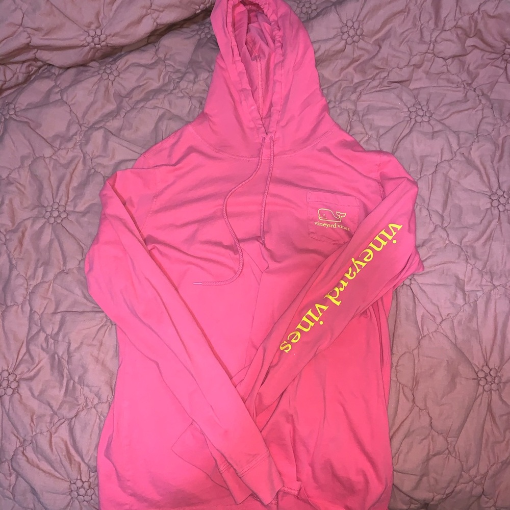 Vineyard Vines hooded tee